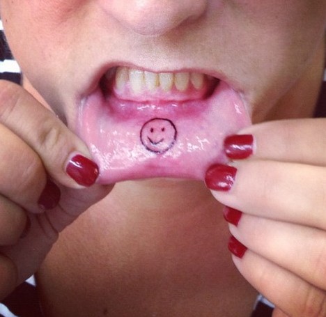 Funny-Lip-Tattoo